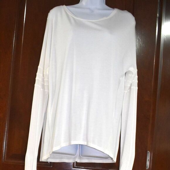 Vince White Long Sleeve Blouse Size Small Scoop Neck Mesh Detail Lightweight Top - Picture 9 of 12